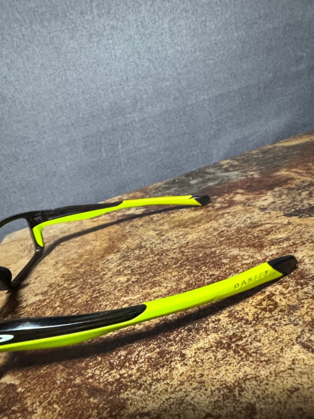 Used oakley chain link frames only - Picture 4 of 11